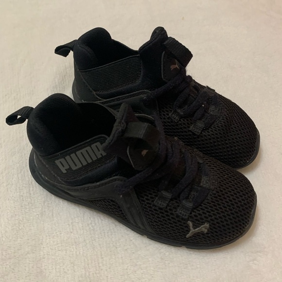 Puma Black Sneakers - Picture 3 of 4